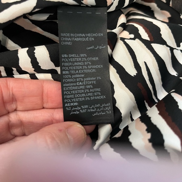 WHBM Zebra Print Sleeveless Blouse - Picture 8 of 8